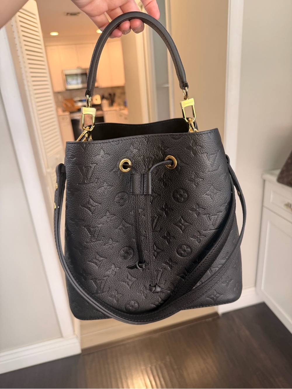 Louis Vuitton Empreinte Neo Noe MINT